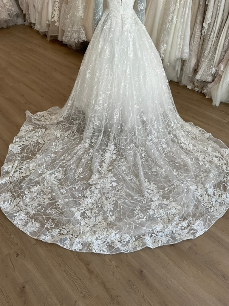 Pronovias - Byington