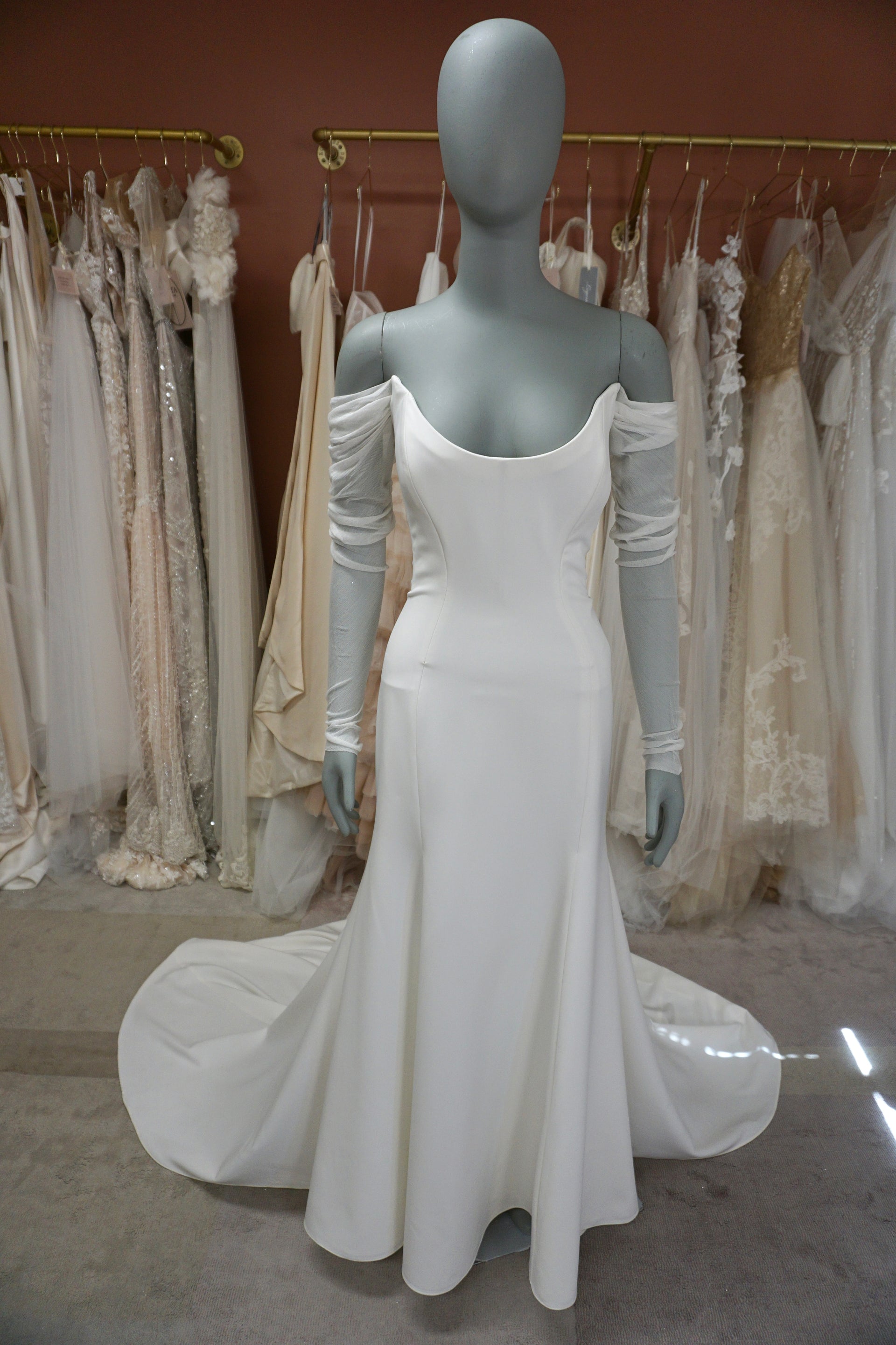 Sarah Seven Bronte dress out of budget -- love the ruched sheer sleeves and  snatched waist. Know of anything similar? 🙏 : r/weddingdress