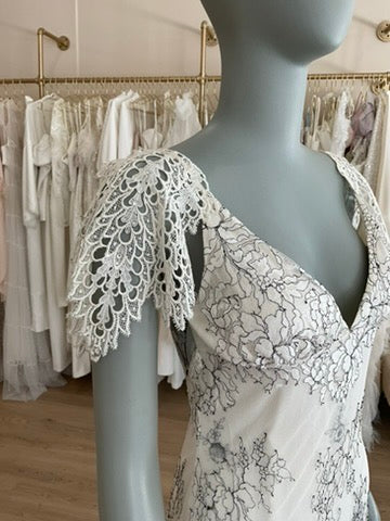 Claire Pettibone- Basilica (4)