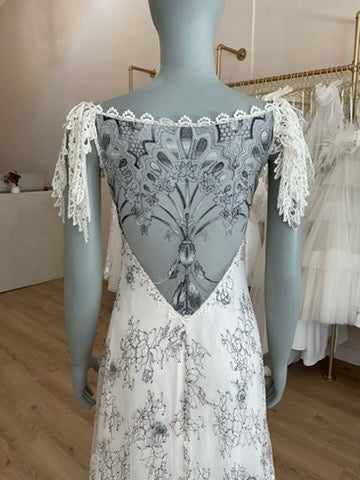 Claire Pettibone- Basilica (4)