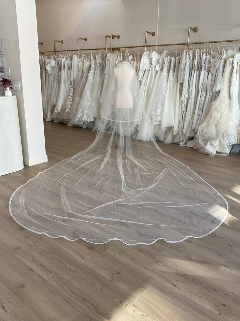 Monique Lhuillier - Custom Emerson Veil