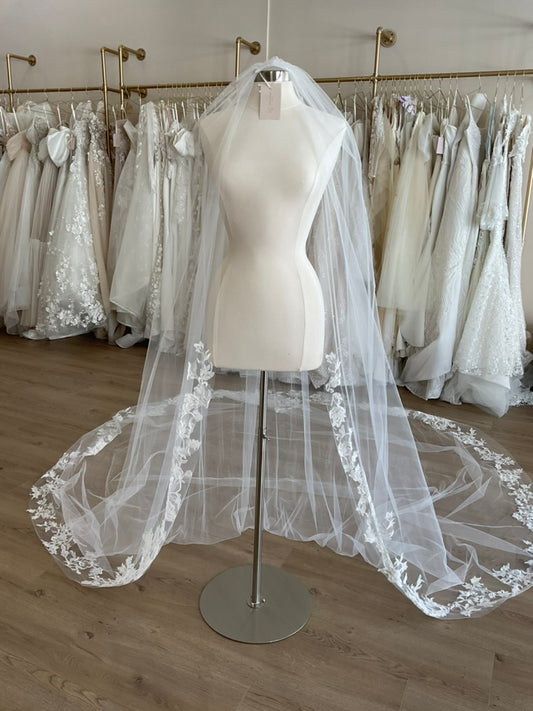 Estee Couture - Lace Trim Veil