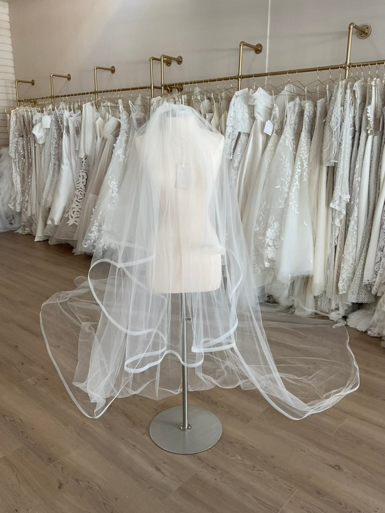 Monique Lhuillier - Custom Emerson Veil