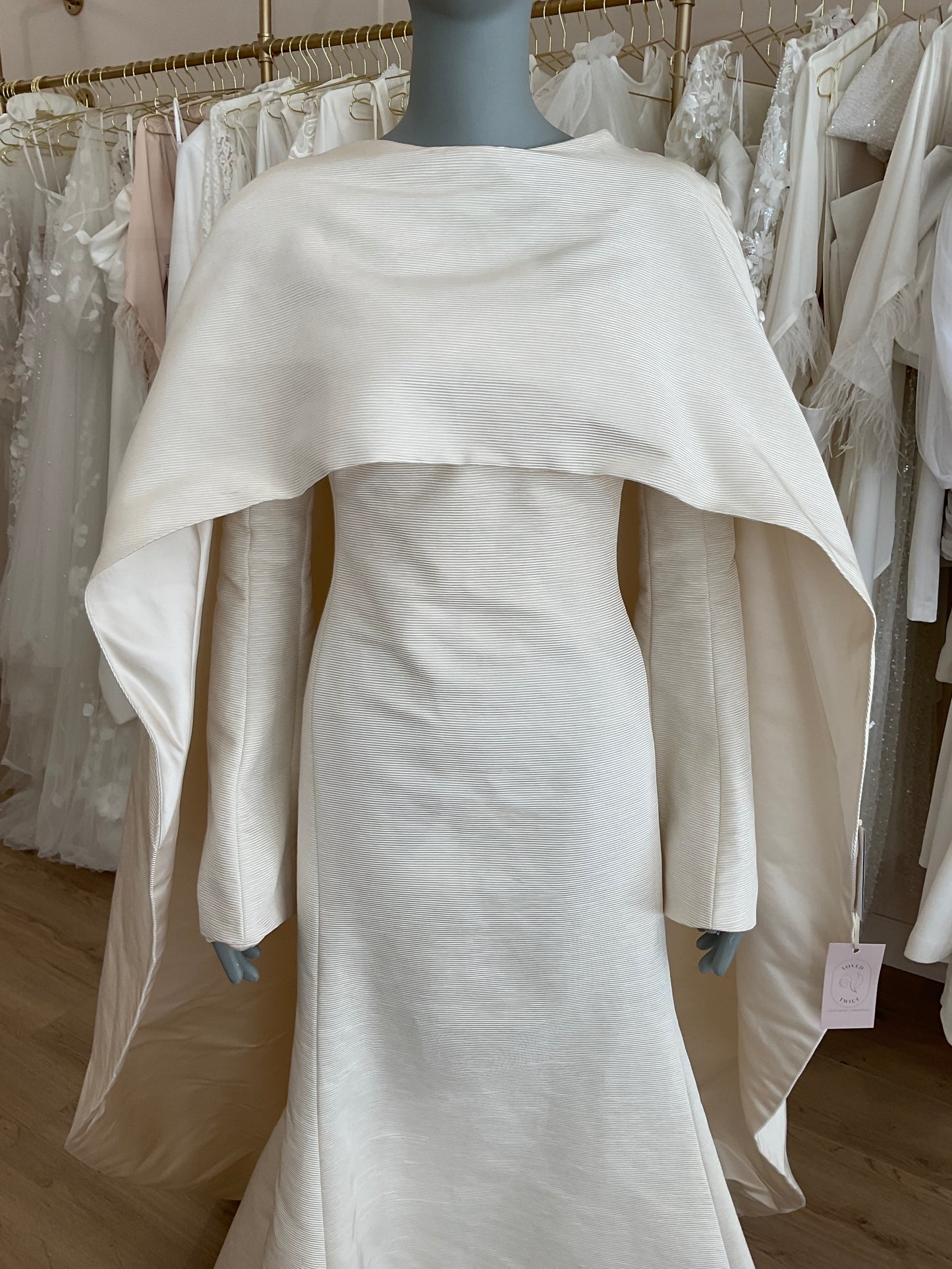 Steven Birnbaum Bridal - Solange w/cape (6)