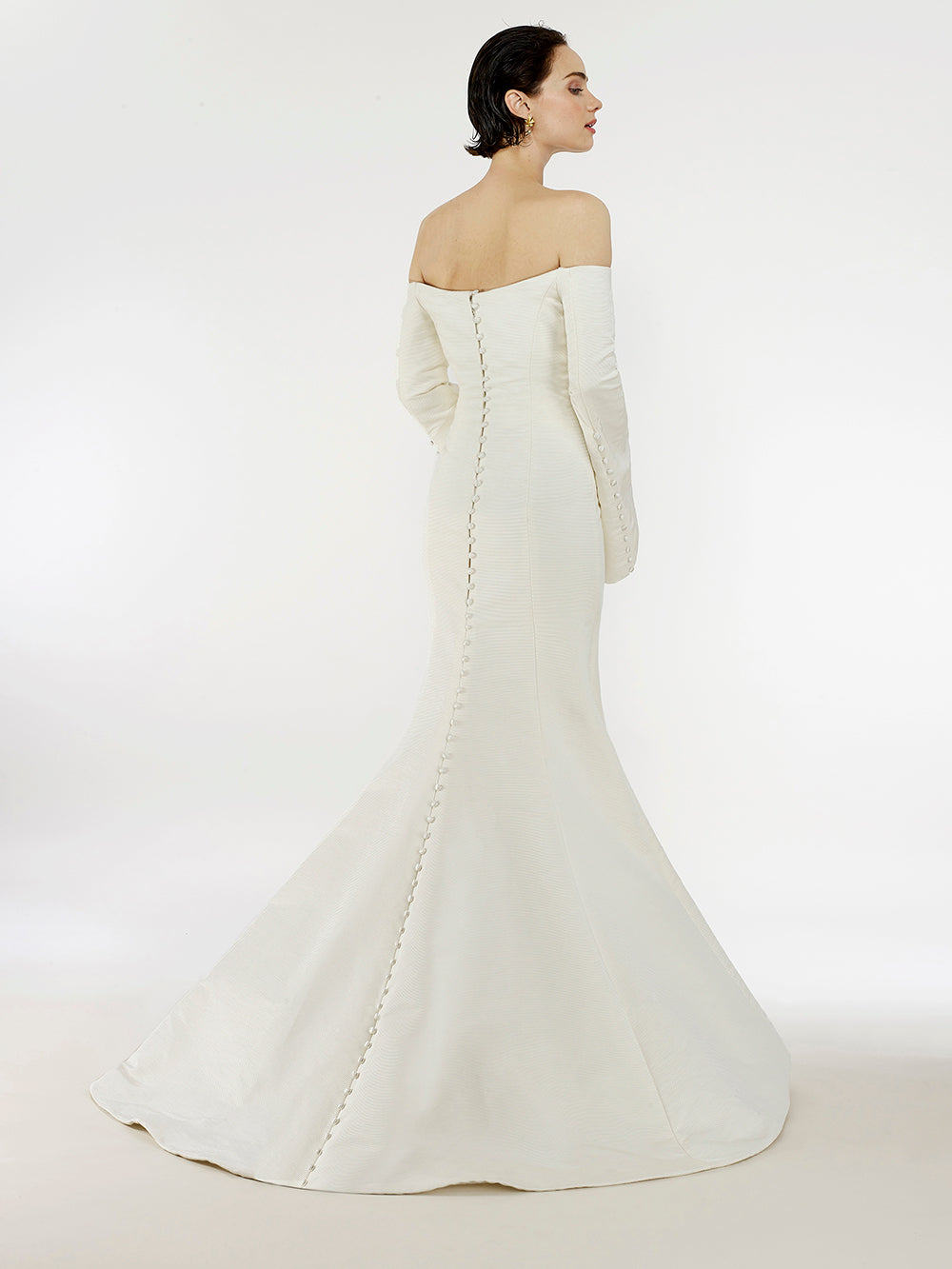 Steven Birnbaum Bridal - Solange w/cape (6)