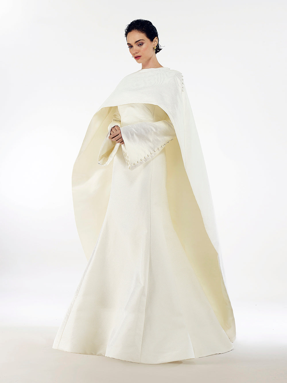 Steven Birnbaum Bridal - Solange w/cape (6)